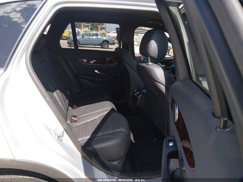 2018 Mercedes-benz VIN WDC0G4JBXJV093806 IAAI salvage auction — LEFT SIDE, Salvage (California), sold $5,300 on 2026-07-29 (photo 8)