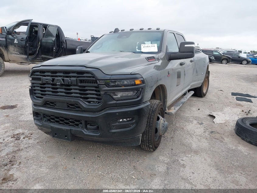 2026 Ram 3500 VIN 3C63RRGL1TG328784 IAAI salvage auction — RIGHT FRONT, Wait Title, sold $18,200 on 2026-09-15 (photo 2)