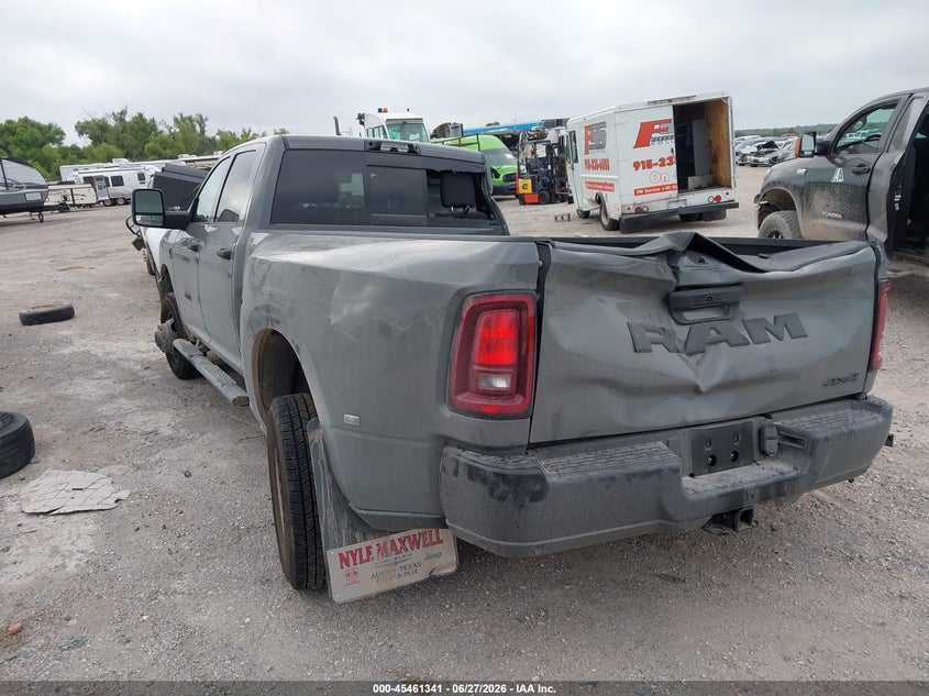 2026 Ram 3500 VIN 3C63RRGL1TG328784 IAAI salvage auction — RIGHT FRONT, Wait Title, sold $18,200 on 2026-09-15 (photo 3)