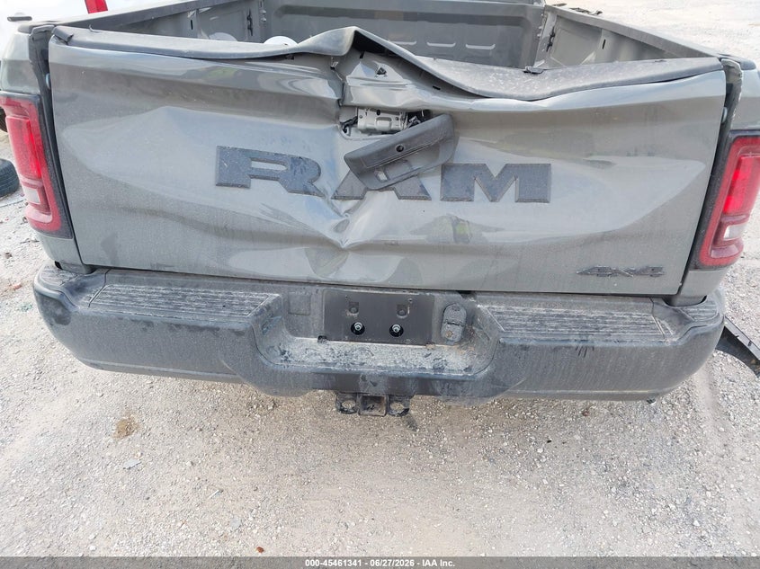 2026 Ram 3500 VIN 3C63RRGL1TG328784 IAAI salvage auction — RIGHT FRONT, Wait Title, sold $18,200 on 2026-09-15 (photo 6)