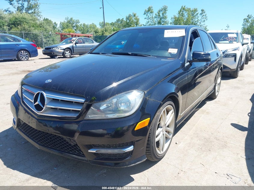 2012 Mercedes-benz C-klasse VIN WDDGF8BB0CR203275 IAAI salvage auction — NORMAL WEAR, Original (Ohio), sold $1,350 on 2026-07-07 (photo 2)
