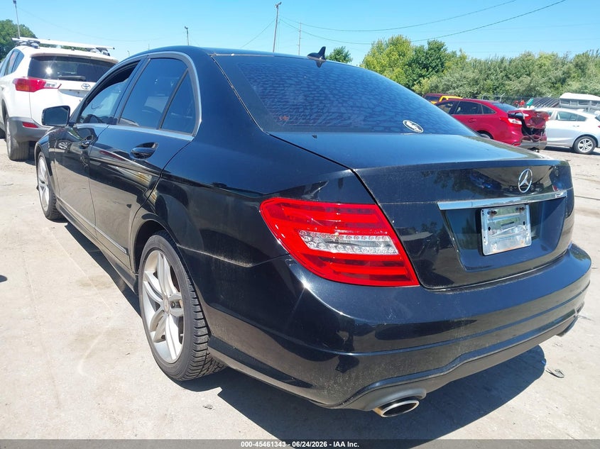 2012 Mercedes-benz C-klasse VIN WDDGF8BB0CR203275 IAAI salvage auction — NORMAL WEAR, Original (Ohio), sold $1,350 on 2026-07-07 (photo 3)