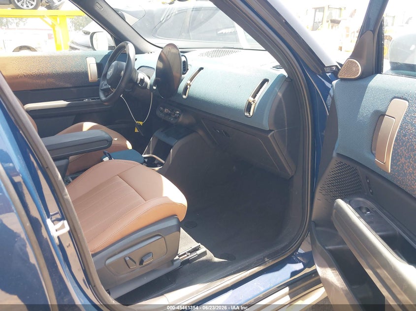 2025 Mini Countryman VIN WMZ23GA01S7T53347 IAAI salvage auction — FRONT END, Salvage Title, sold $13,875 on 2026-08-17 (photo 5)