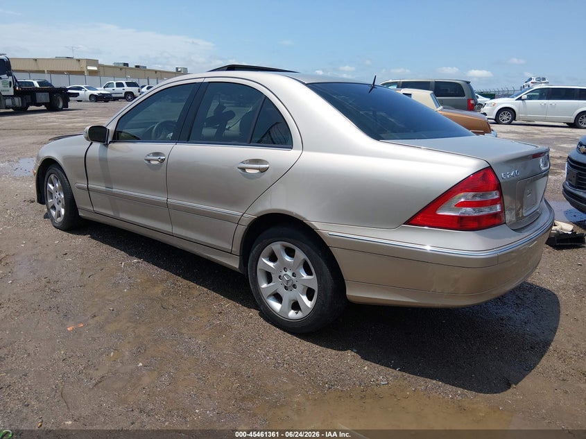2005 Mercedes-benz C-klasse VIN WDBRF61J75F679154 IAAI salvage auction — FRONT END, Salvage (Kansas), sold $425 on 2026-08-21 (photo 3)