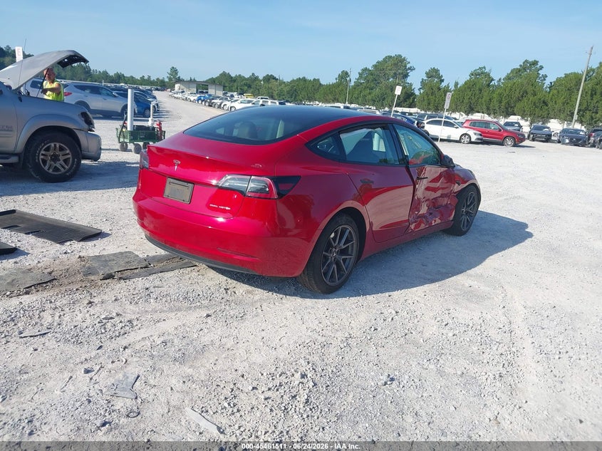 2021 Tesla Model 3 VIN 5YJ3E1EB0MF012915 IAAI salvage auction — RIGHT SIDE, Salvage Title, sold $7,700 on 2026-07-23 (photo 4)