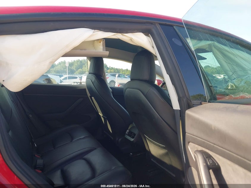 2021 Tesla Model 3 VIN 5YJ3E1EB0MF012915 IAAI salvage auction — RIGHT SIDE, Salvage Title, sold $7,700 on 2026-07-23 (photo 8)