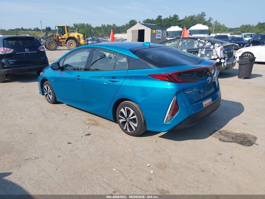 2017 Toyota Prius VIN JTDKARFP0H3025831 IAAI salvage auction — NORMAL WEAR, Original (New Hampshire), sold $3,900 on 2026-07-15 (photo 3)