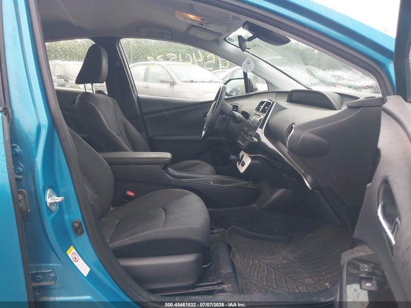 2017 Toyota Prius VIN JTDKARFP0H3025831 IAAI salvage auction — NORMAL WEAR, Original (New Hampshire), sold $3,900 on 2026-07-15 (photo 5)