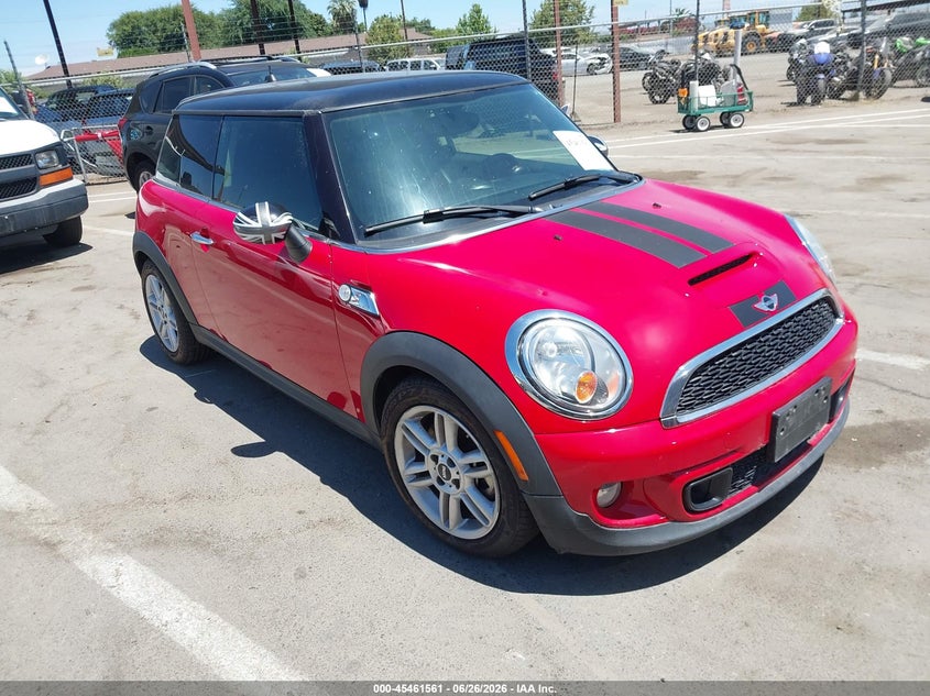 2013 Mini Hard top VIN WMWSV3C58DT390270 IAAI salvage auction — NORMAL WEAR, Salvage (California), sold $525 on 2026-07-14 (photo 1)