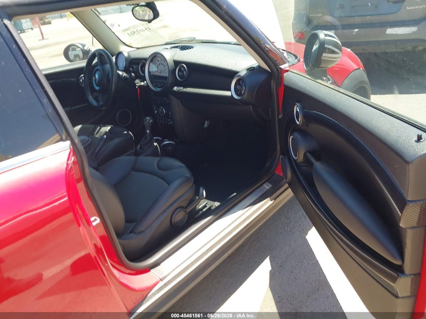 2013 Mini Hard top VIN WMWSV3C58DT390270 IAAI salvage auction — NORMAL WEAR, Salvage (California), sold $525 on 2026-07-14 (photo 5)