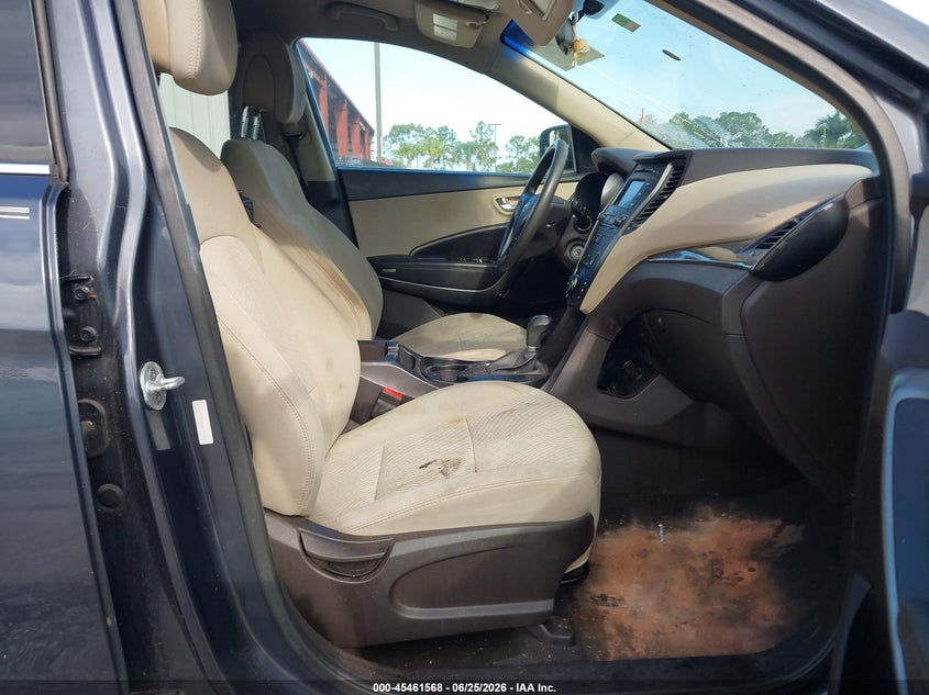 2017 Hyundai Santa fe VIN 5XYZTDLB2HG402384 IAAI salvage auction — NORMAL WEAR, Clear (Florida), sold $2,400 on 2026-07-06 (photo 5)