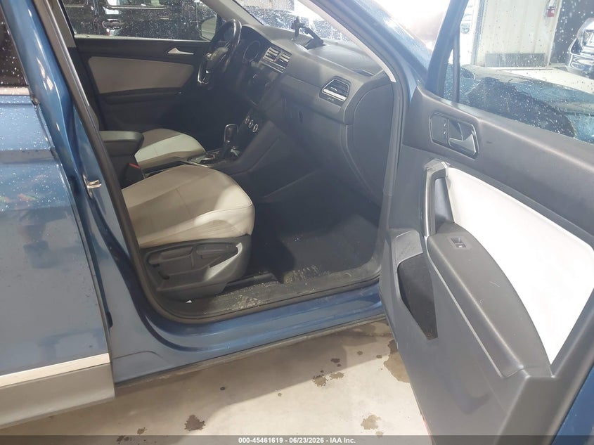 2018 Volkswagen Tiguan VIN 3VV3B7AX6JM050462 IAAI salvage auction — RIGHT FRONT, Salvage (North Carolina), sold $3,975 on 2026-09-11 (photo 5)