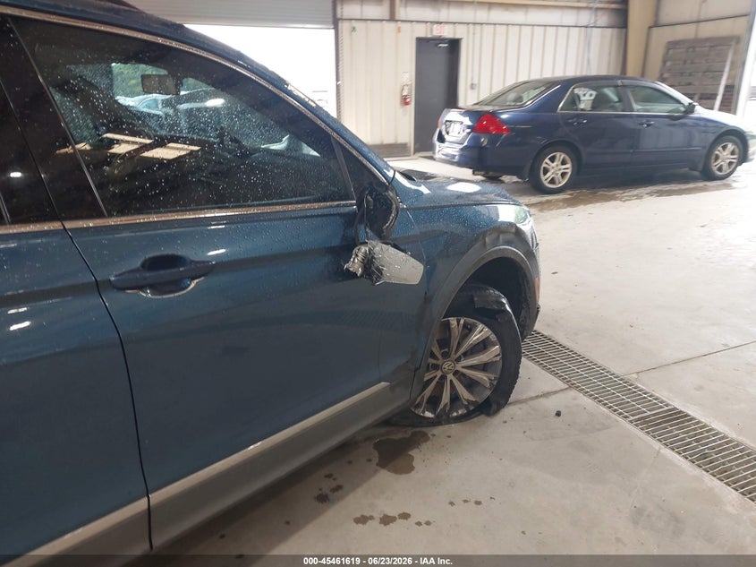 2018 Volkswagen Tiguan VIN 3VV3B7AX6JM050462 IAAI salvage auction — RIGHT FRONT, Salvage (North Carolina), sold $3,975 on 2026-09-11 (photo 6)