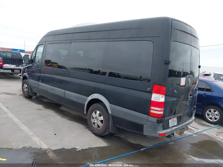 2013 Mercedes-benz Sprinter VIN WDZPE8CC9D5773269 IAAI salvage auction — FRONT END, Clear - Dealer Only (California), sold $4,025 on 2026-07-08 (photo 3)