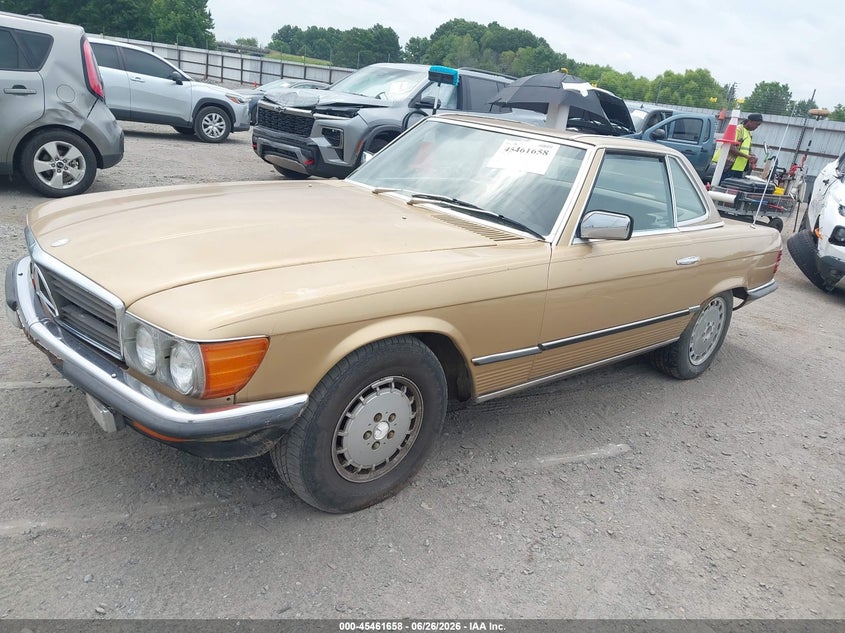 1986 Mercedes-benz 420 VIN WDBCA35D4GA256751 IAAI salvage auction — NORMAL WEAR, Clear (Arkansas), sold $750 on 2026-07-11 (photo 2)