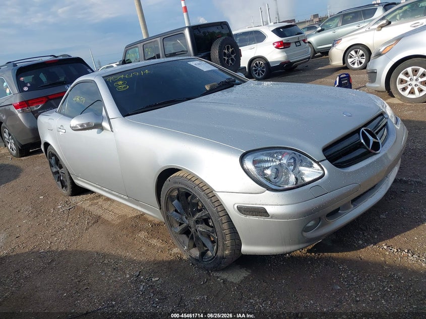 2002 Mercedes-benz Slk-klasse VIN WDBKK65F92F241251 IAAI salvage auction — NORMAL WEAR, Rebuilt (Indiana), sold $3,000 on 2026-07-15 (photo 1)