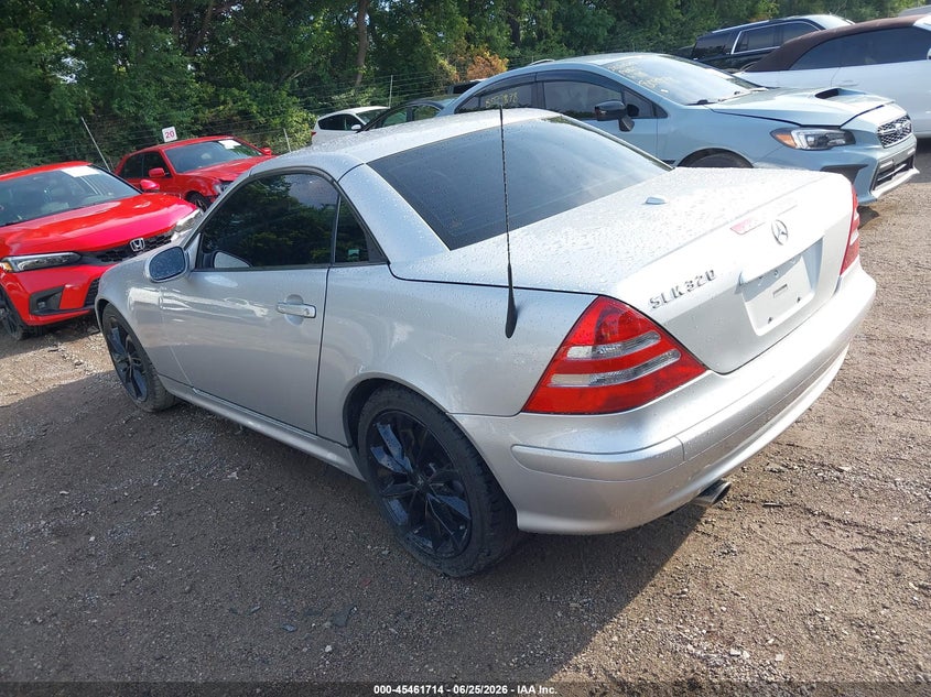 2002 Mercedes-benz Slk-klasse VIN WDBKK65F92F241251 IAAI salvage auction — NORMAL WEAR, Rebuilt (Indiana), sold $3,000 on 2026-07-15 (photo 3)