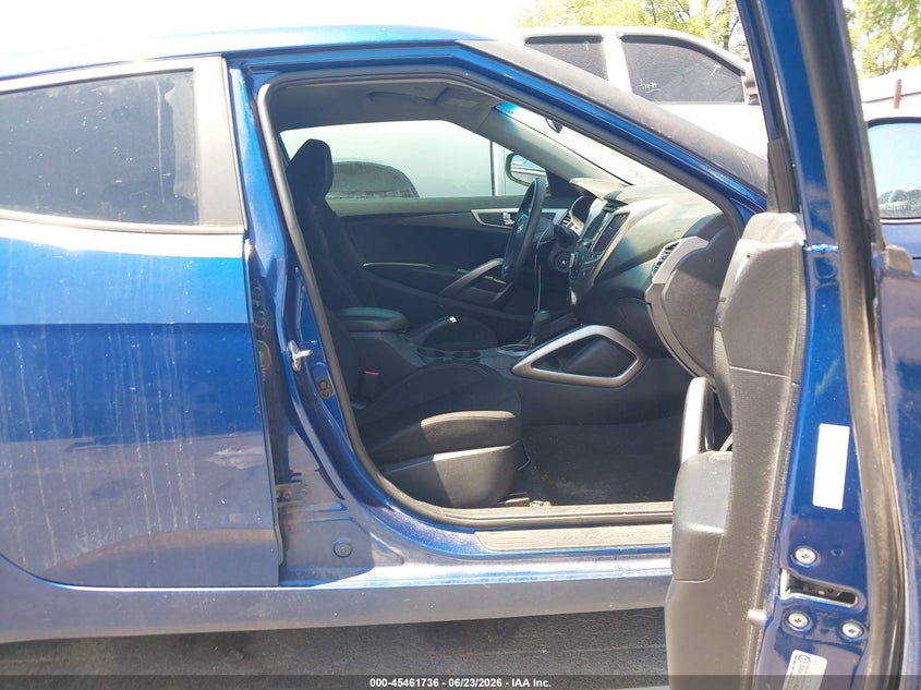 2016 Hyundai Veloster VIN KMHTC6AD3GU288202 IAAI salvage auction — SIDE, Salvage Title, sold $725 on 2026-07-30 (photo 5)