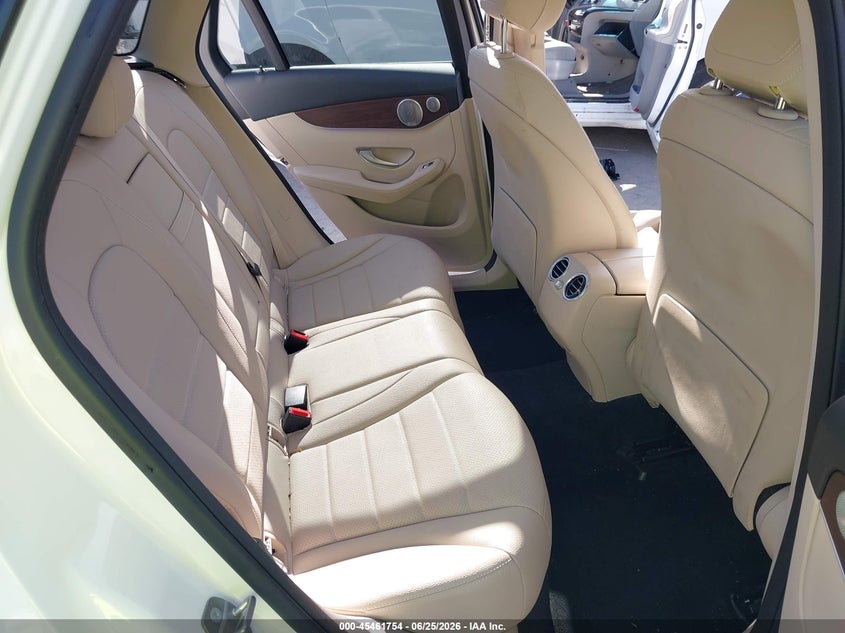 2020 Mercedes-benz Glc VIN WDC0G8EB8LF722879 IAAI salvage auction — LEFT & RIGHT, Salvage Title, sold $3,950 on 2026-07-28 (photo 8)