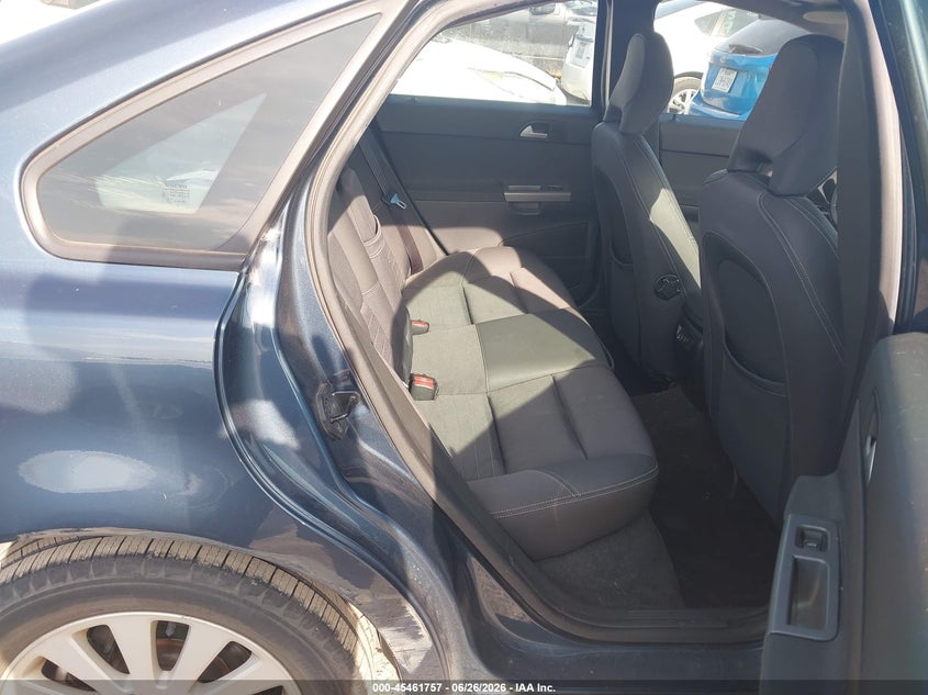2005 Volvo S40 VIN YV1MS382552067623 IAAI salvage auction — NORMAL WEAR, Original (Texas), sold $325 on 2026-07-21 (photo 8)