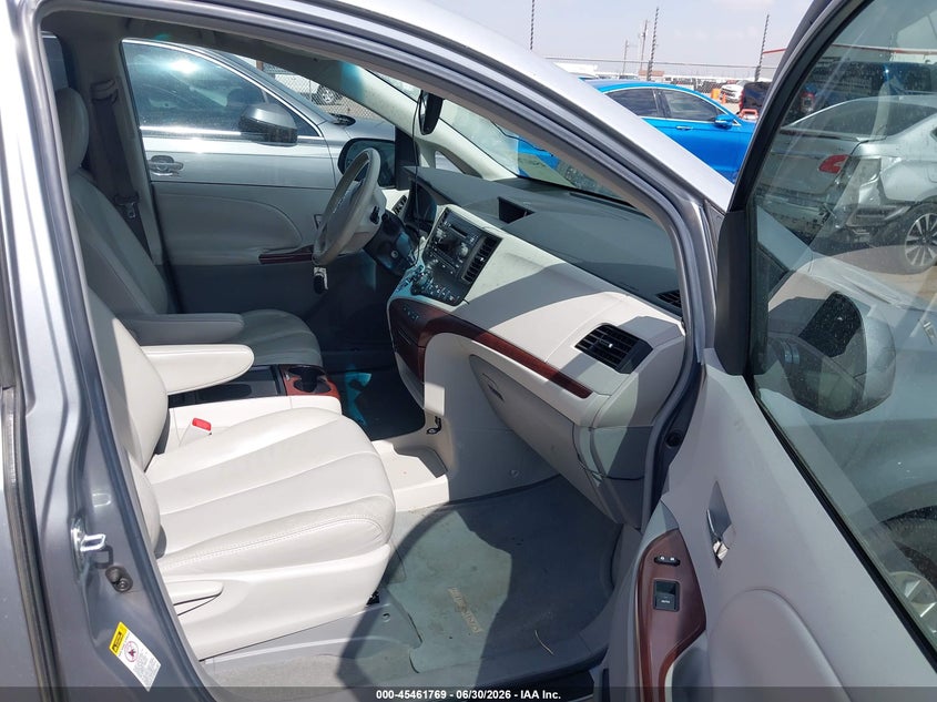 2011 Toyota Sienna VIN 5TDYK3DC2BS123947 IAAI salvage auction — WATER/FLOOD, Salvage (Texas), sold $3,300 on 2026-07-10 (photo 5)