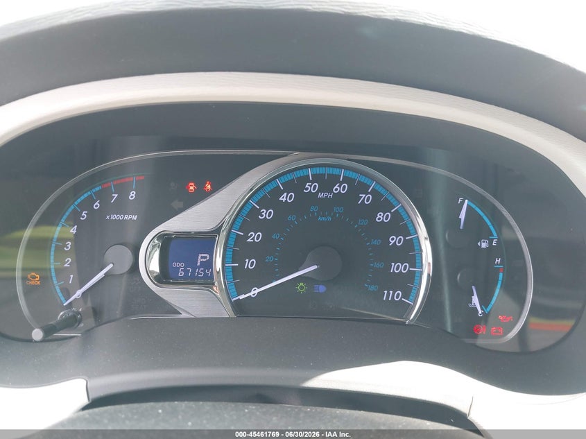 2011 Toyota Sienna VIN 5TDYK3DC2BS123947 IAAI salvage auction — WATER/FLOOD, Salvage (Texas), sold $3,300 on 2026-07-10 (photo 7)