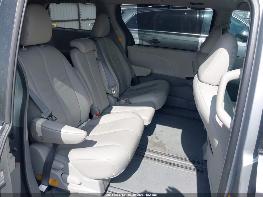 2011 Toyota Sienna VIN 5TDYK3DC2BS123947 IAAI salvage auction — WATER/FLOOD, Salvage (Texas), sold $3,300 on 2026-07-10 (photo 8)