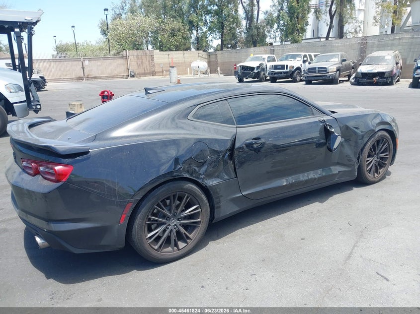 2019 Chevrolet Camaro VIN 1G1FB1RS6K0105751 IAAI salvage auction — RIGHT SIDE, Salvage Title, sold $5,550 on 2026-07-10 (photo 6)