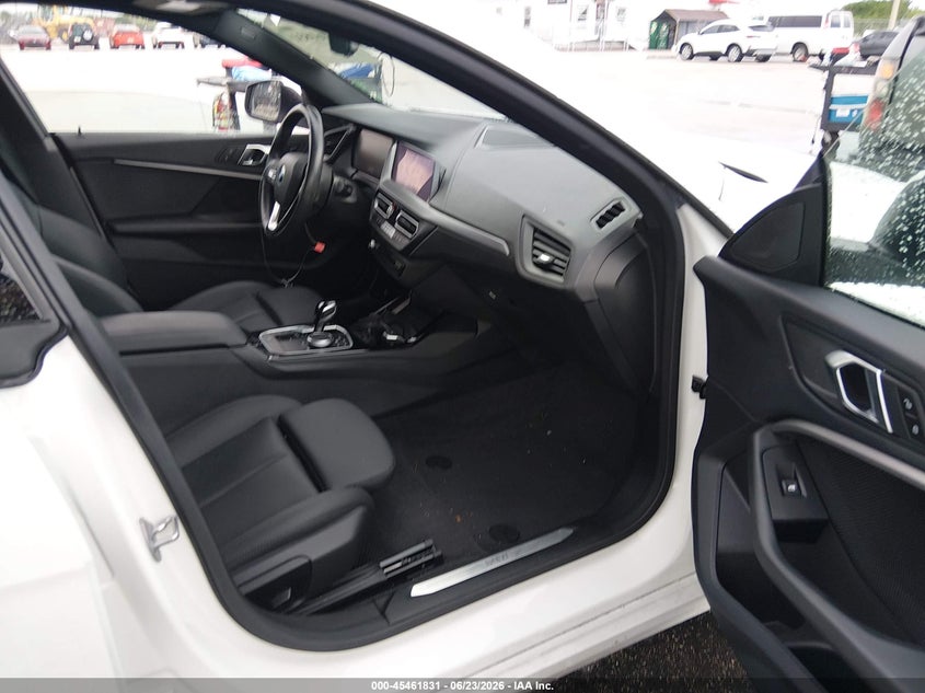 2024 BMW 2er VIN WBA53AK09R7N68975 IAAI salvage auction — LEFT FRONT, Wait Title, sold $7,600 on 2026-08-30 (photo 5)