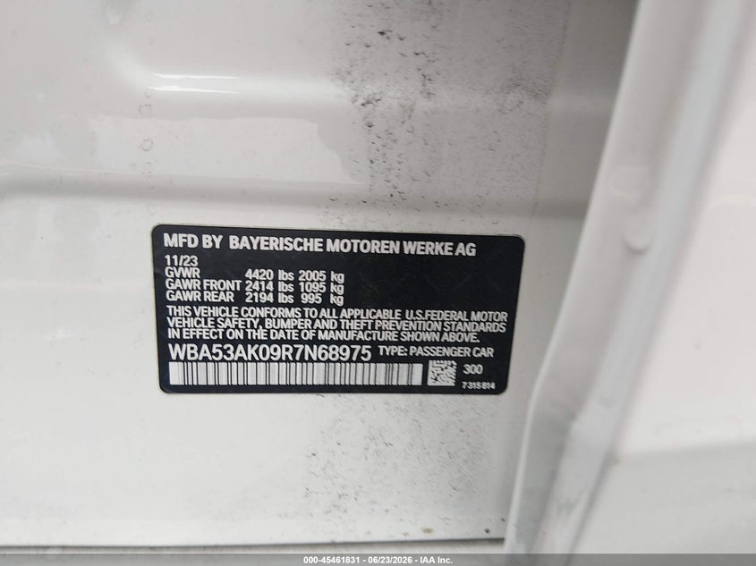 2024 BMW 2er VIN WBA53AK09R7N68975 IAAI salvage auction — LEFT FRONT, Wait Title, sold $7,600 on 2026-08-30 (photo 9)