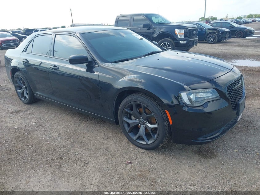 2023 Chrysler 300 VIN 2C3CCAAG8PH613905 IAAI salvage auction — UNKNOWN, Wait Title, sold $10,000 on 2026-08-19 (photo 1)