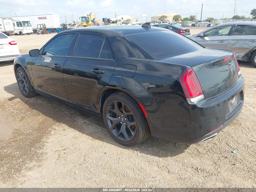 2023 Chrysler 300 VIN 2C3CCAAG8PH613905 IAAI salvage auction — UNKNOWN, Wait Title, sold $10,000 on 2026-08-19 (photo 3)