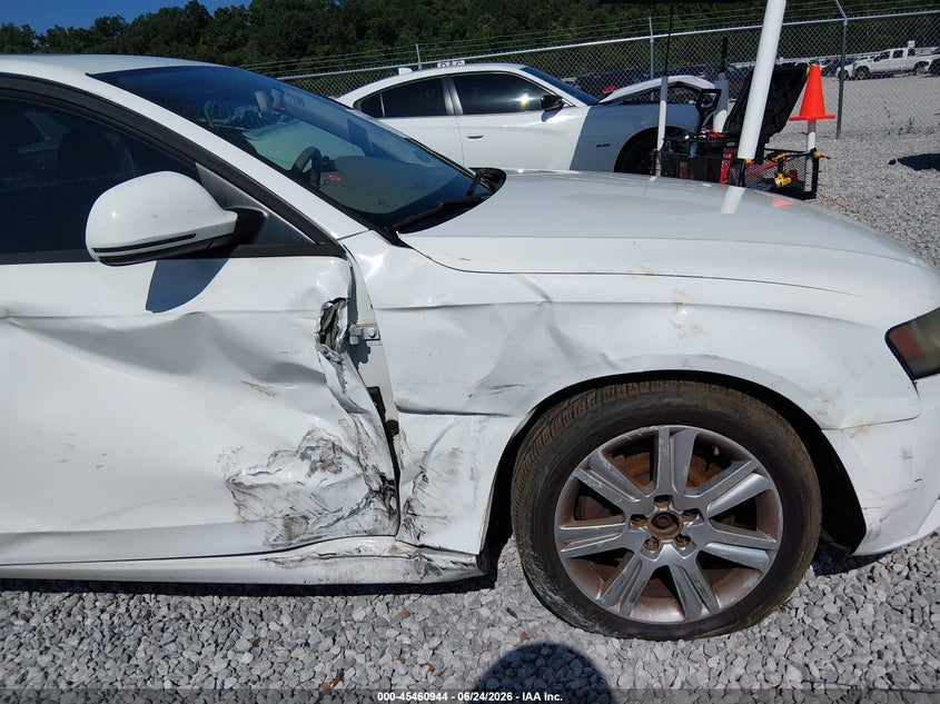 2009 Audi A4 VIN WAUJF78K89N065497 IAAI salvage auction — RIGHT SIDE, Salvage (Alabama), sold $225 on 2026-07-23 (photo 6)