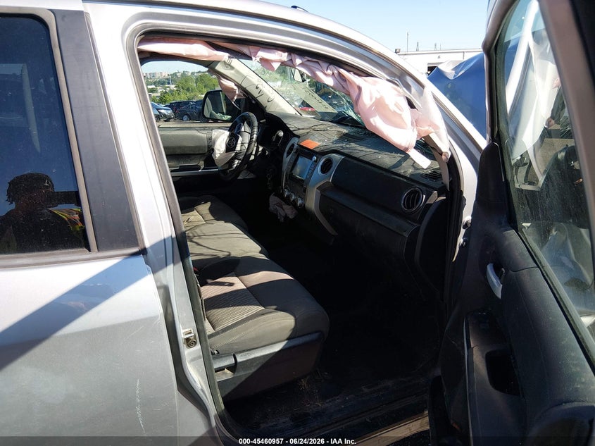 2016 Toyota Tundra VIN 5TFUM5F19GX066888 IAAI salvage auction — FRONT END, Salvage (Pennsylvania), sold $3,550 on 2026-07-17 (photo 5)