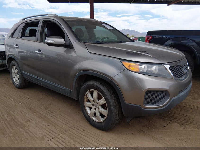 2013 Kia Sorento VIN 5XYKT4A23DG350732 IAAI salvage auction — NORMAL WEAR, Clear-Dealer Only (Arizona), sold $350 on 2026-07-28 (photo 1)