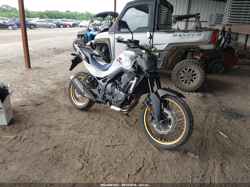 2025 Honda Xl VIN JH2RD1717SK000690 IAAI salvage auction — FRONT END, Salvage (Ohio), sold $1,700 on 2026-07-15 (photo 1)