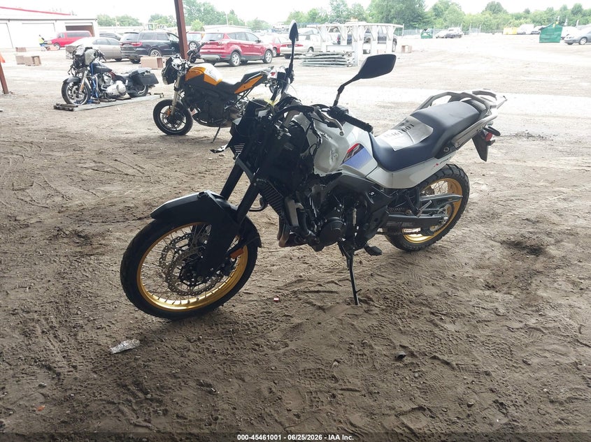 2025 Honda Xl VIN JH2RD1717SK000690 IAAI salvage auction — FRONT END, Salvage (Ohio), sold $1,700 on 2026-07-15 (photo 2)
