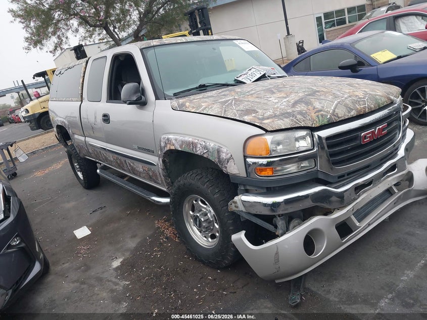 2005 Gmc SIERRA VIN 1GTHK29UX5E337123 IAAI salvage auction — LEFT FRONT, Salvage Certificate (California), sold $2,500 on 2026-07-10 (photo 1)