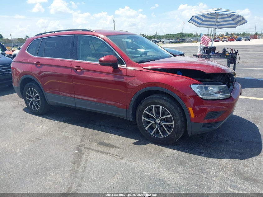 2019 Volkswagen Tiguan VIN 3VV3B7AX0KM135699 IAAI salvage auction — LEFT FRONT, Rebuildable (Florida), sold $3,450 on 2026-08-19 (photo 1)