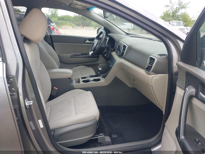 2017 Kia Sportage VIN KNDPMCAC2H7273683 IAAI salvage auction — RIGHT SIDE, Salvage Title, sold $1,750 on 2026-07-28 (photo 5)