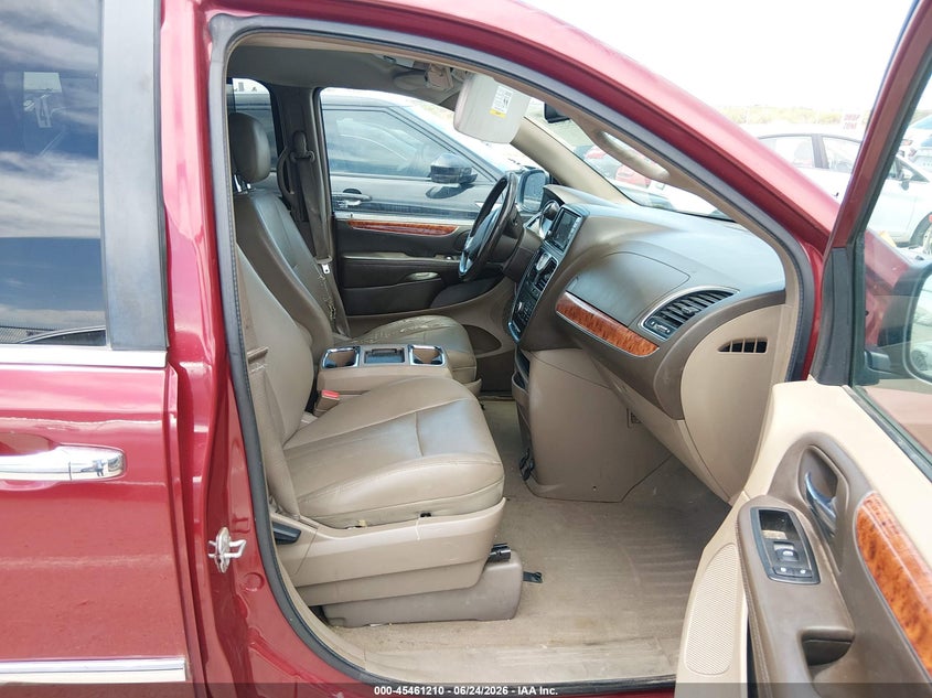 2015 Chrysler Town & country VIN 2C4RC1BG1FR753419 IAAI salvage auction — FRONT END, Salvage (Texas), sold $1,050 on 2026-07-22 (photo 5)