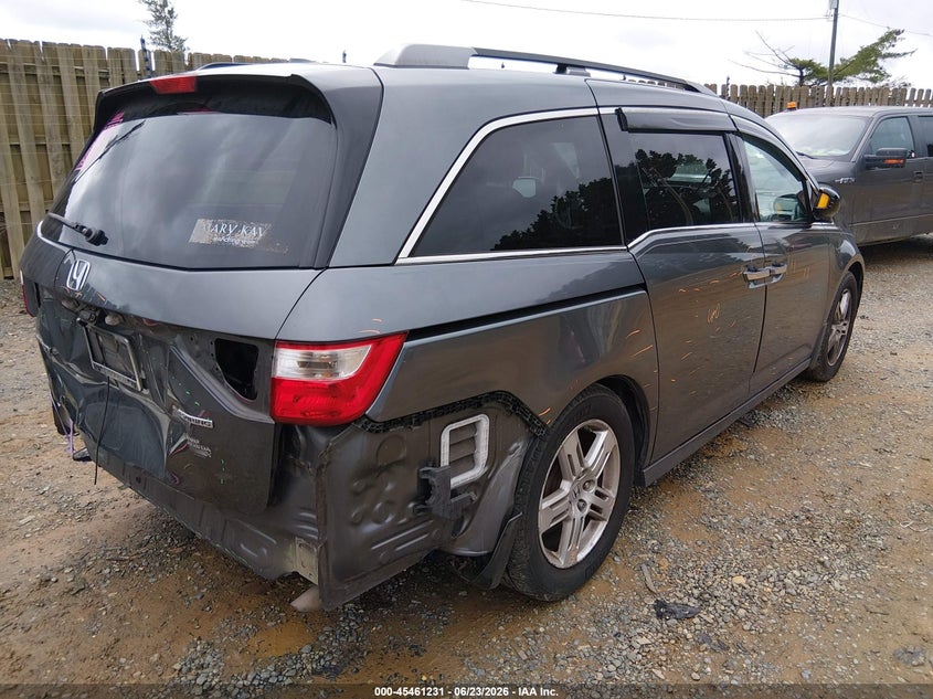 2013 Honda Odyssey VIN 5FNRL5H96DB006956 IAAI salvage auction — FRONT & REAR, Clear (Virginia), sold $1,200 on 2026-07-11 (photo 4)