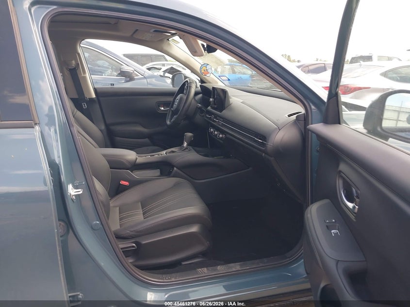 2025 Honda Hr-v VIN 3CZRZ2H74SM778807 IAAI salvage auction — RIGHT REAR, Salvage Title, sold $9,300 on 2026-08-19 (photo 5)