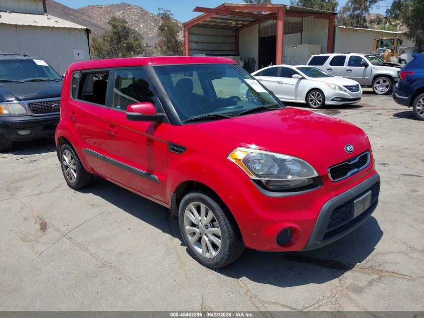 2013 Kia Soul VIN KNDJT2A65D7555825 IAAI salvage auction — NORMAL WEAR, Clear - Dealer Only (California), sold $400 on 2026-07-21 (photo 1)