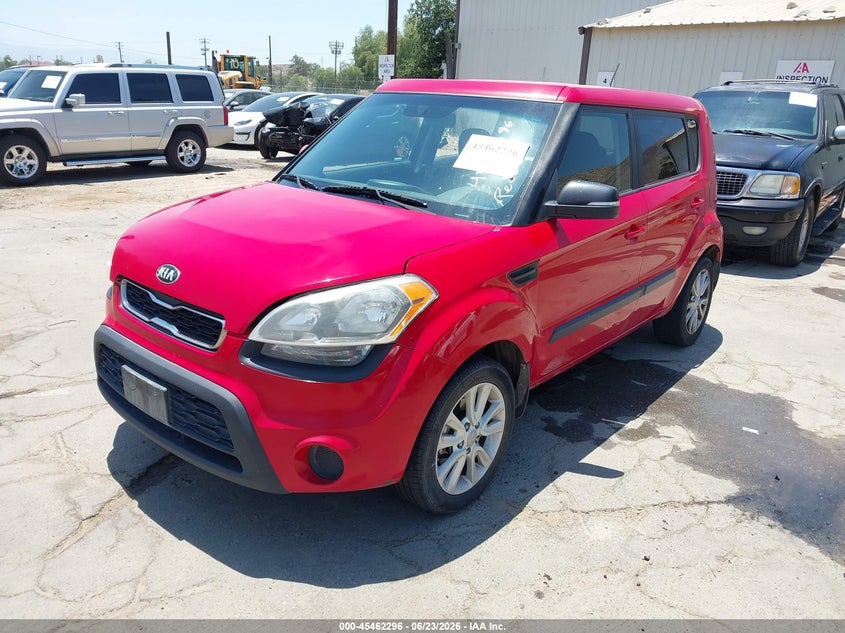2013 Kia Soul VIN KNDJT2A65D7555825 IAAI salvage auction — NORMAL WEAR, Clear - Dealer Only (California), sold $400 on 2026-07-21 (photo 2)