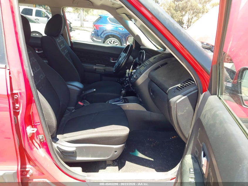 2013 Kia Soul VIN KNDJT2A65D7555825 IAAI salvage auction — NORMAL WEAR, Clear - Dealer Only (California), sold $400 on 2026-07-21 (photo 5)