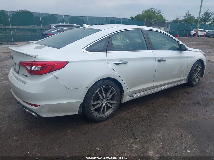 2015 Hyundai Sonata VIN 5NPE34AB9FH160121 IAAI salvage auction — NORMAL WEAR, Clear (Indiana), sold $425 on 2026-07-19 (photo 4)