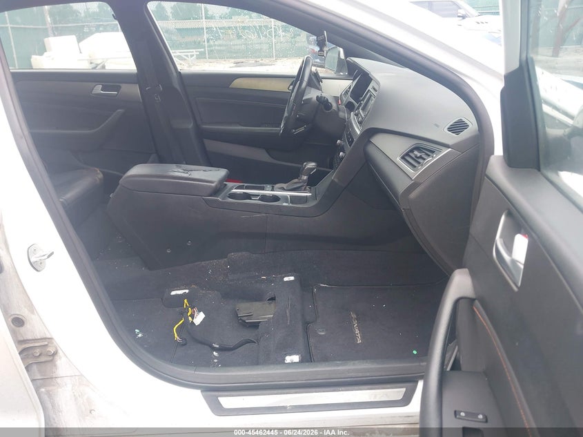 2015 Hyundai Sonata VIN 5NPE34AB9FH160121 IAAI salvage auction — NORMAL WEAR, Clear (Indiana), sold $425 on 2026-07-19 (photo 5)