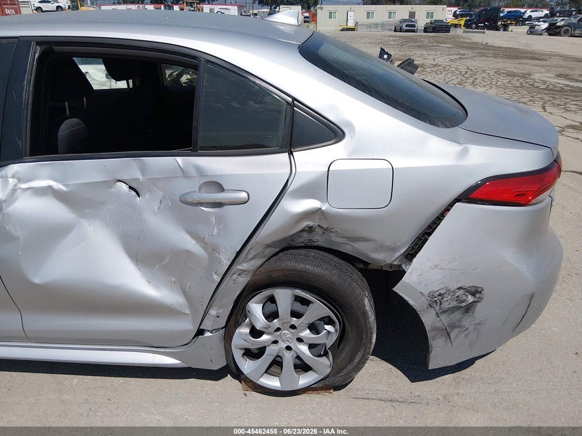 2024 Toyota Corolla VIN JTDB4MEE1RJ016062 IAAI salvage auction — SIDE, Salvage (California), sold $5,300 on 2026-07-19 (photo 6)