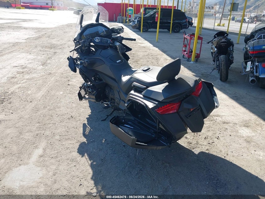 2025 Honda Gl1800c VIN JH2SC7911SK700256 IAAI salvage auction — ALL OVER, Salvage Title, sold $525 on 2026-07-29 (photo 3)